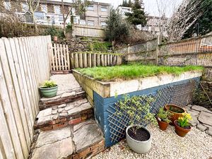 Photo 30- click for photo gallery